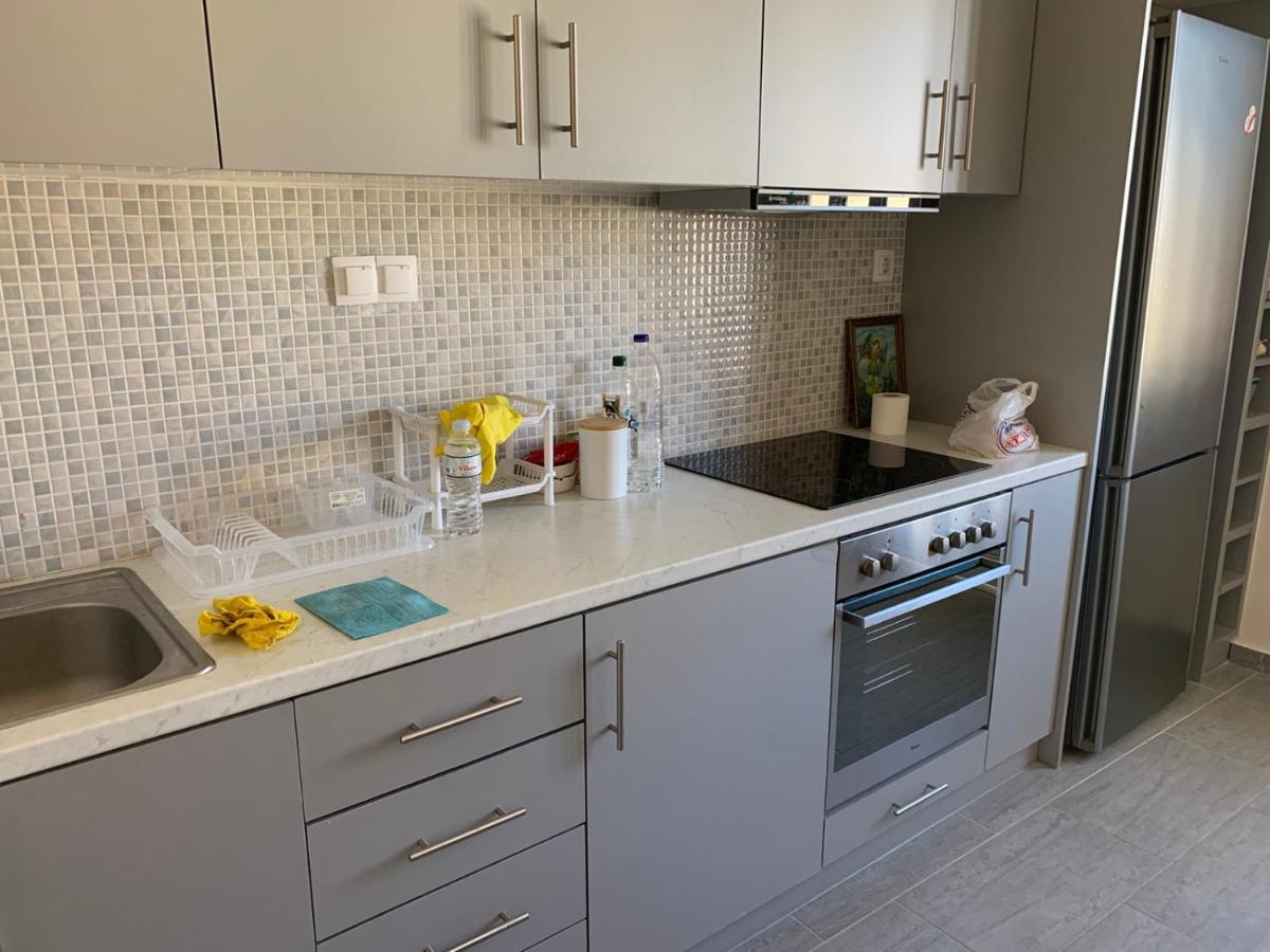 Appartment Near Center Corinth Екстериор снимка